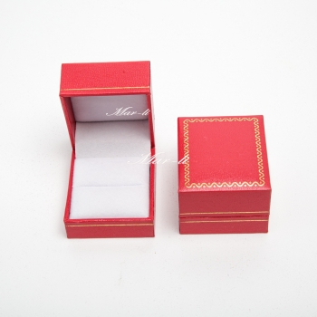 Коробки бархатні ( екошкіра ) 6 шт. (5 х 4.5 х 3.5 см.) 6-5767